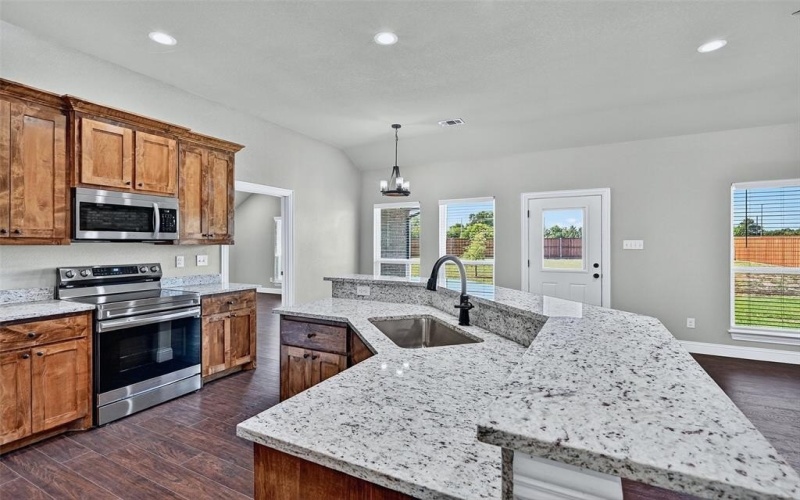 897 W Cardinal Street, Ector, TX 75439, 3 Bedrooms Bedrooms, ,2 BathroomsBathrooms,Residential,For Sale,897 W Cardinal Street,21009840