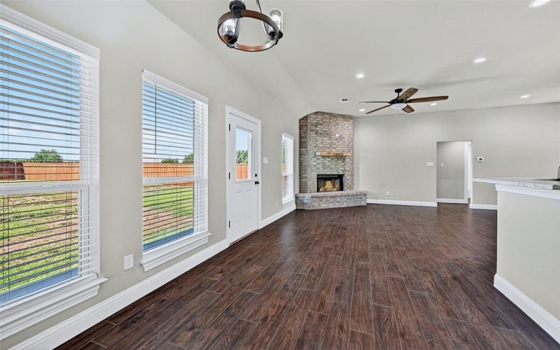 897 W Cardinal Street, Ector, TX 75439, 3 Bedrooms Bedrooms, ,2 BathroomsBathrooms,Residential,For Sale,897 W Cardinal Street,21009840