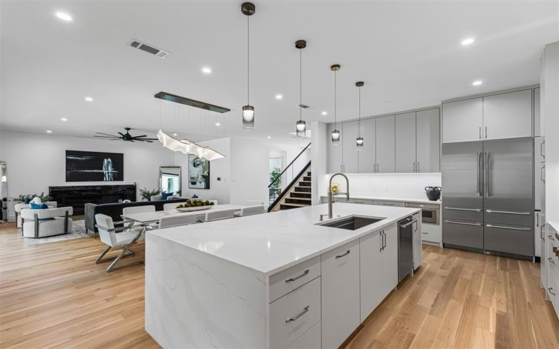9956 Dresden Drive, Dallas, TX 75220, 5 Bedrooms Bedrooms, ,6 BathroomsBathrooms,Residential,For Sale,9956 Dresden Drive,21011654