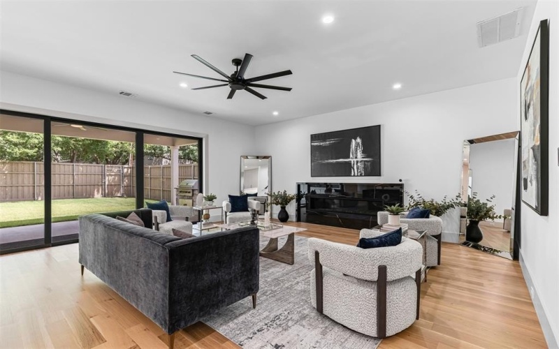 9956 Dresden Drive, Dallas, TX 75220, 5 Bedrooms Bedrooms, ,6 BathroomsBathrooms,Residential,For Sale,9956 Dresden Drive,21011654