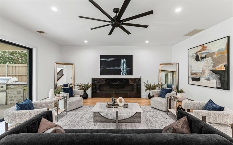 9956 Dresden Drive, Dallas, TX 75220, 5 Bedrooms Bedrooms, ,6 BathroomsBathrooms,Residential,For Sale,9956 Dresden Drive,21011654