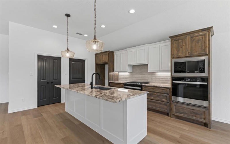 1255 Peninsula Drive, Bluff Dale, TX 76433, 3 Bedrooms Bedrooms, ,2 BathroomsBathrooms,Residential,For Sale,1255 Peninsula Drive,21011843