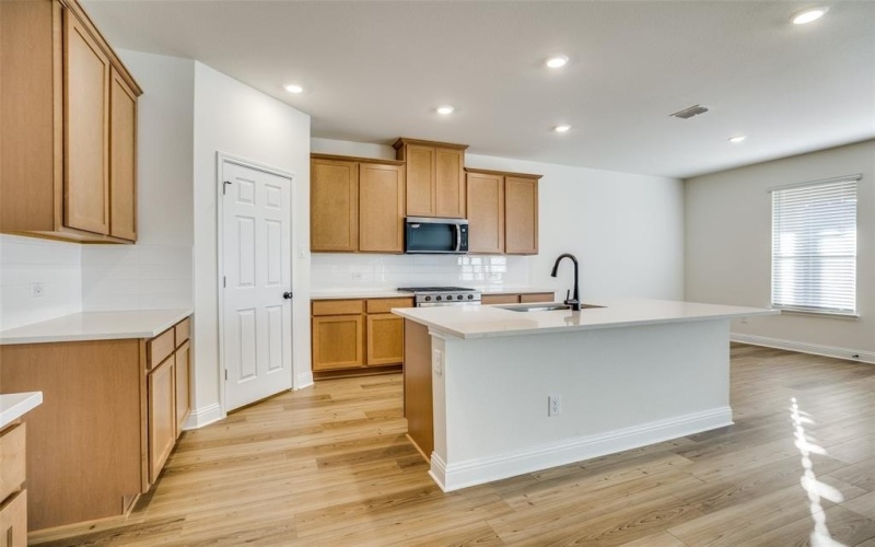 114 Northampton Drive, Justin, TX 76247, 3 Habitaciones Habitaciones , ,2 BañosBaños,Residential,En Venta,114 Northampton Drive,0,21012020