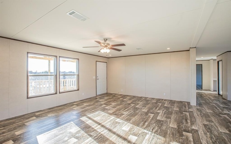 817 Highland Circle, Springtown, TX 76082, 5 Bedrooms Bedrooms, ,2 BathroomsBathrooms,Residential,For Sale,817 Highland Circle,21012197