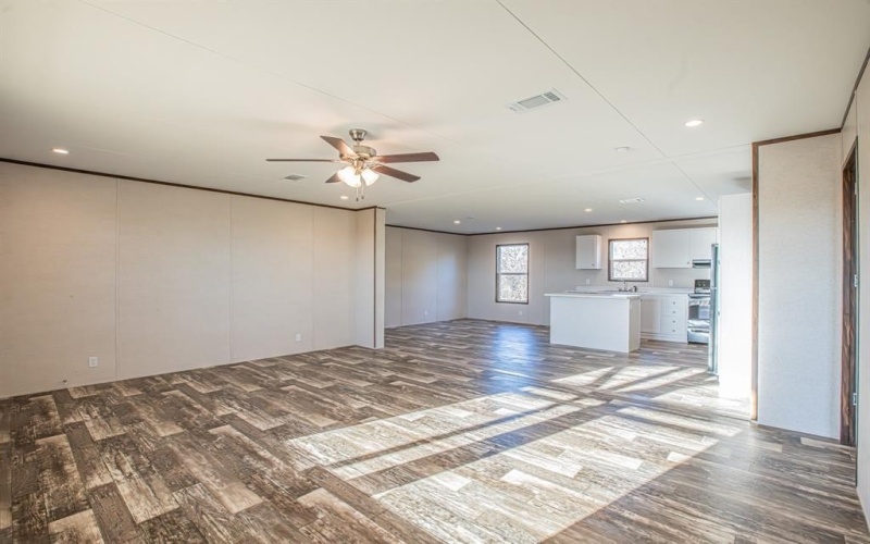 817 Highland Circle, Springtown, TX 76082, 5 Bedrooms Bedrooms, ,2 BathroomsBathrooms,Residential,For Sale,817 Highland Circle,21012197