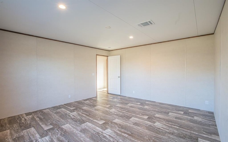 817 Highland Circle, Springtown, TX 76082, 5 Bedrooms Bedrooms, ,2 BathroomsBathrooms,Residential,For Sale,817 Highland Circle,21012197