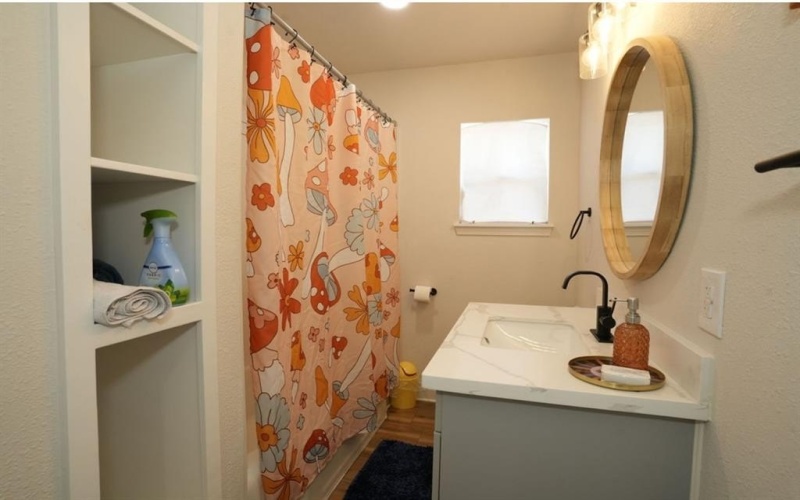 110 E Elmwood Street, Shreveport, LA 71104, 3 Bedrooms Bedrooms, ,1 BathroomBathrooms,Residential,For Sale,110 E Elmwood Street,21012454