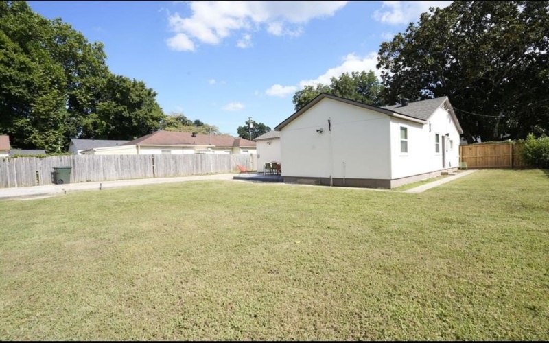 110 E Elmwood Street, Shreveport, LA 71104, 3 Bedrooms Bedrooms, ,1 BathroomBathrooms,Residential,For Sale,110 E Elmwood Street,21012454