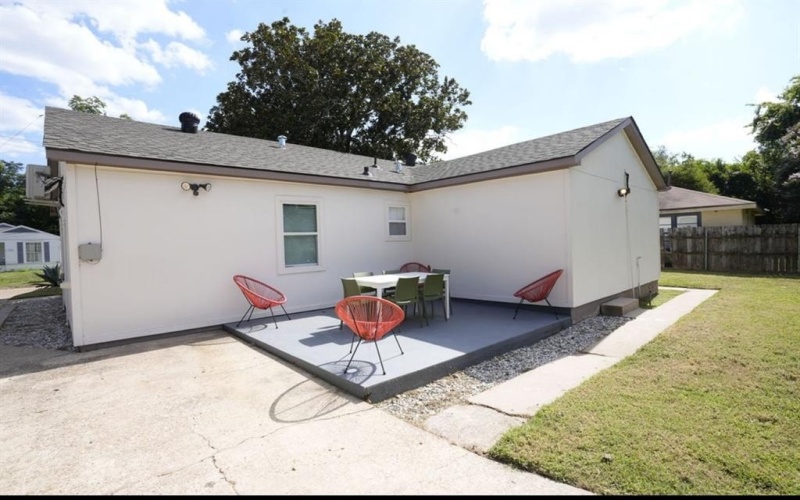 110 E Elmwood Street, Shreveport, LA 71104, 3 Bedrooms Bedrooms, ,1 BathroomBathrooms,Residential,For Sale,110 E Elmwood Street,21012454