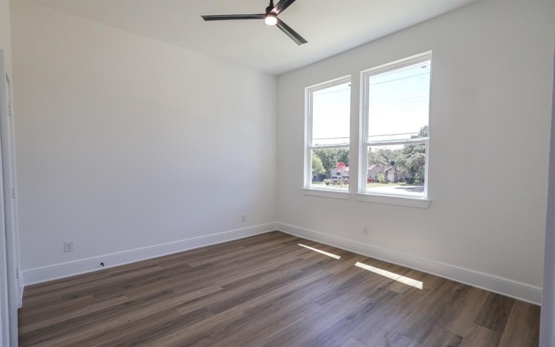 5545 S Hampshire Boulevard, Fort Worth, TX 76112, 4 Habitaciones Habitaciones , ,2 BañosBaños,Residential,En Venta,5545 S Hampshire Boulevard,21012520