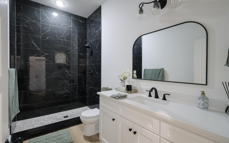 5545 S Hampshire Boulevard, Fort Worth, TX 76112, 4 Habitaciones Habitaciones , ,2 BañosBaños,Residential,En Venta,5545 S Hampshire Boulevard,21012520