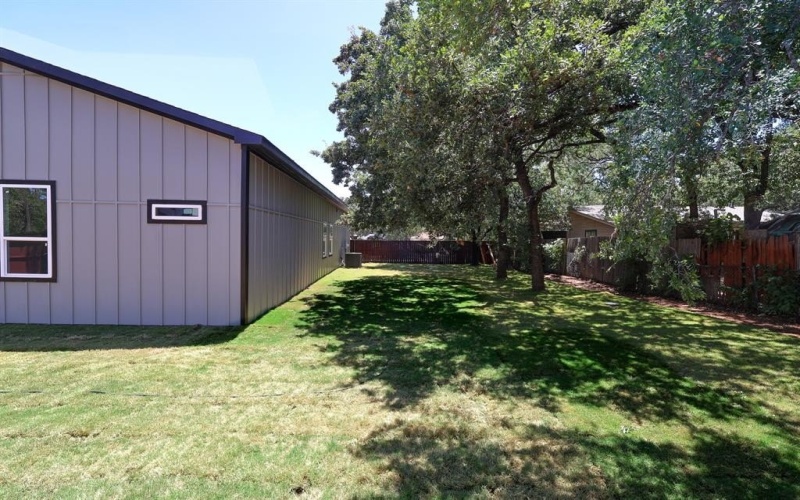5545 S Hampshire Boulevard, Fort Worth, TX 76112, 4 Habitaciones Habitaciones , ,2 BañosBaños,Residential,En Venta,5545 S Hampshire Boulevard,21012520