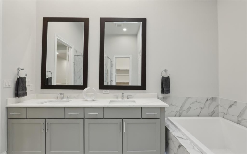 1436 N Avenue, Plano, TX 75074, 3 Habitaciones Habitaciones , ,2 BañosBaños,Residential,En Venta,1436 N Avenue,21012705