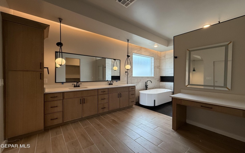2354 Enchanted Knoll Lane, El Paso, TX 79911, 4 Bedrooms Bedrooms, ,3 BathroomsBathrooms,Residential,For Sale,2354 Enchanted Knoll Lane,908773
