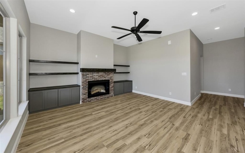 103 Hall Street, Glen Rose, TX 76043, 4 Habitaciones Habitaciones , ,2 BañosBaños,Residential,En Venta,103 Hall Street,21012947