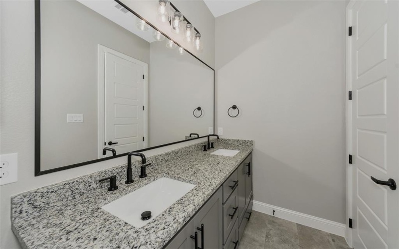 103 Hall Street, Glen Rose, TX 76043, 4 Habitaciones Habitaciones , ,2 BañosBaños,Residential,En Venta,103 Hall Street,21012947