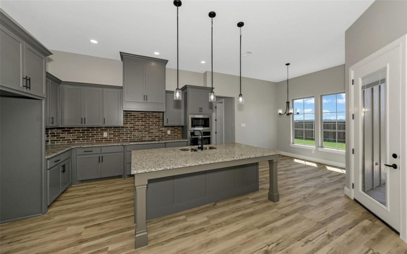 103 Hall Street, Glen Rose, TX 76043, 4 Habitaciones Habitaciones , ,2 BañosBaños,Residential,En Venta,103 Hall Street,21012947