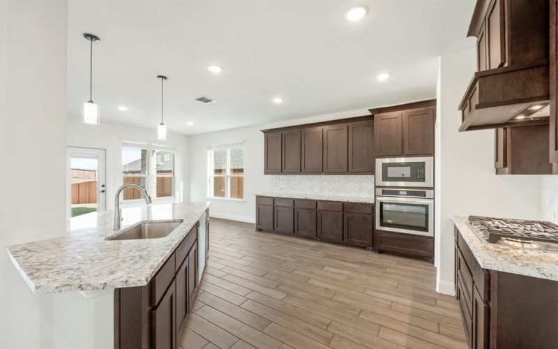 137 Verbena Ridge Drive, Fort Worth, TX 76131, 5 Habitaciones Habitaciones , ,3 BañosBaños,Residential,En Venta,137 Verbena Ridge Drive,21012971