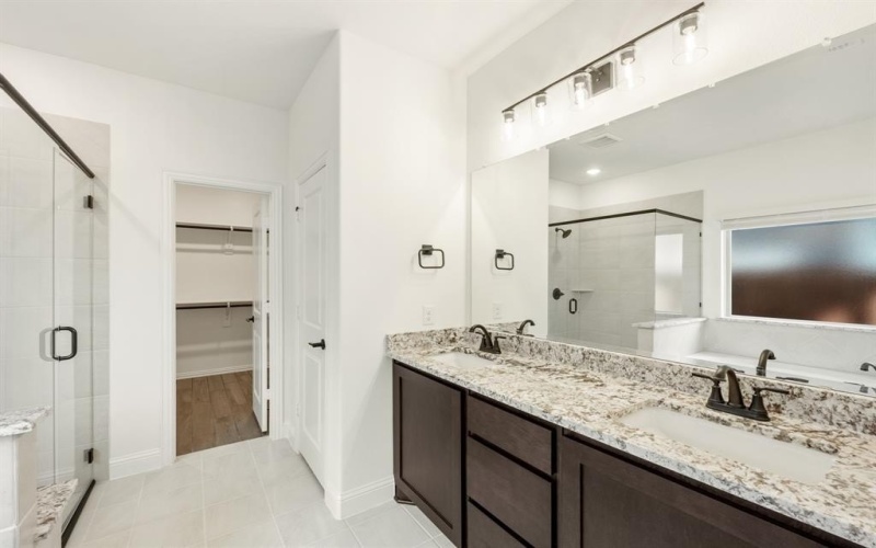 137 Verbena Ridge Drive, Fort Worth, TX 76131, 5 Habitaciones Habitaciones , ,3 BañosBaños,Residential,En Venta,137 Verbena Ridge Drive,21012971