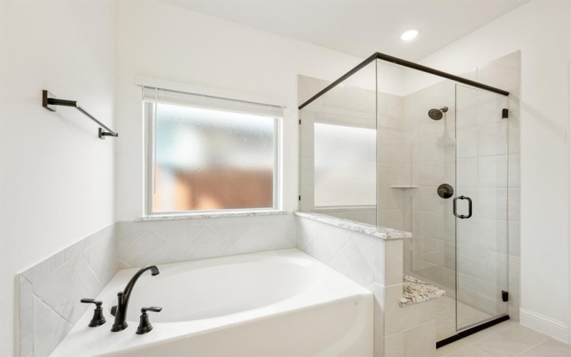 137 Verbena Ridge Drive, Fort Worth, TX 76131, 5 Habitaciones Habitaciones , ,3 BañosBaños,Residential,En Venta,137 Verbena Ridge Drive,21012971