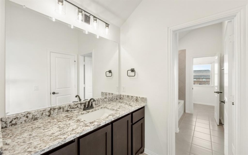 137 Verbena Ridge Drive, Fort Worth, TX 76131, 5 Habitaciones Habitaciones , ,3 BañosBaños,Residential,En Venta,137 Verbena Ridge Drive,21012971