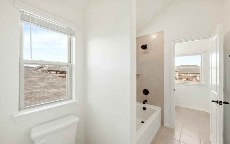137 Verbena Ridge Drive, Fort Worth, TX 76131, 5 Habitaciones Habitaciones , ,3 BañosBaños,Residential,En Venta,137 Verbena Ridge Drive,21012971