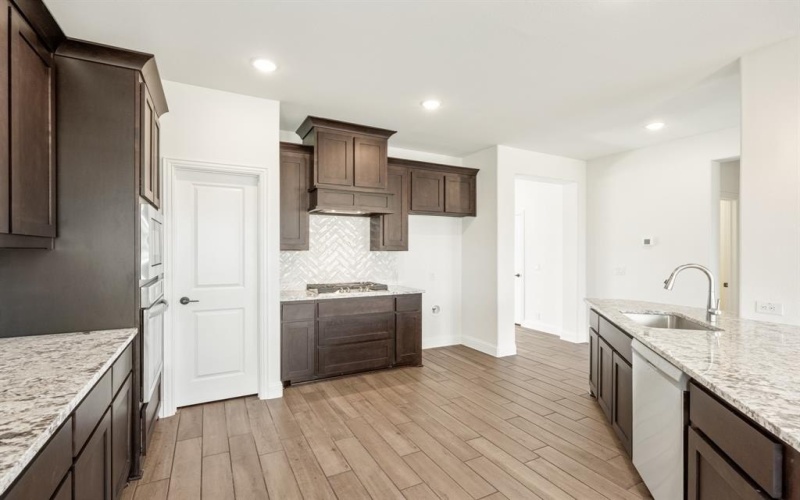 137 Verbena Ridge Drive, Fort Worth, TX 76131, 5 Habitaciones Habitaciones , ,3 BañosBaños,Residential,En Venta,137 Verbena Ridge Drive,21012971