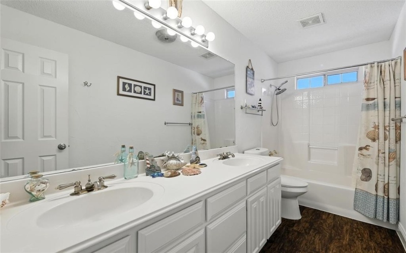 9052 Tyne Trail, Fort Worth, TX 76118, 3 Habitaciones Habitaciones , ,2 BañosBaños,Residential,En Venta,9052 Tyne Trail,0,21013003