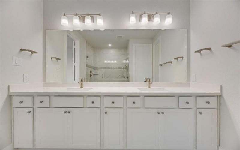 925 Heights Way, Plano, TX 75075, 4 Habitaciones Habitaciones , ,5 BañosBaños,Residential,En Venta,925 Heights Way,0,21013025