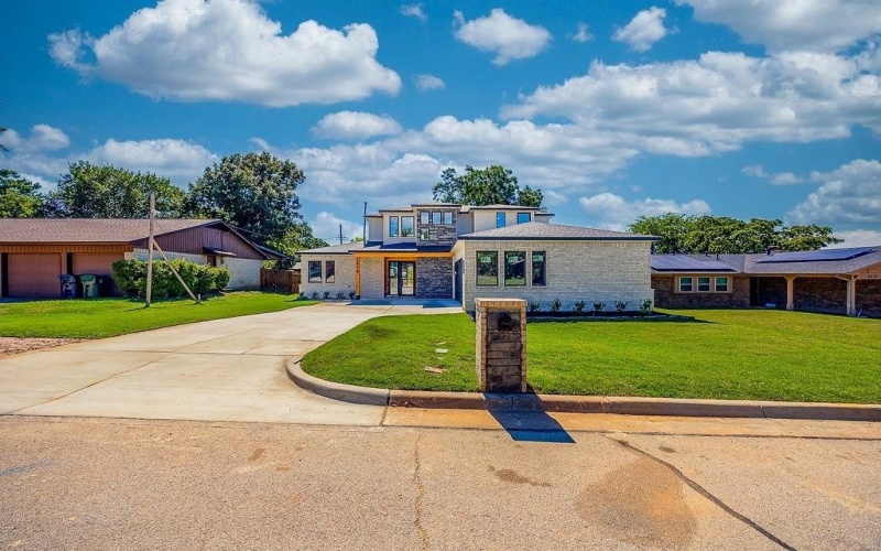 2416 Jewell Drive, Arlington, TX 76016, 4 Habitaciones Habitaciones , ,5 BañosBaños,Residential,En Venta,2416 Jewell Drive,21013052