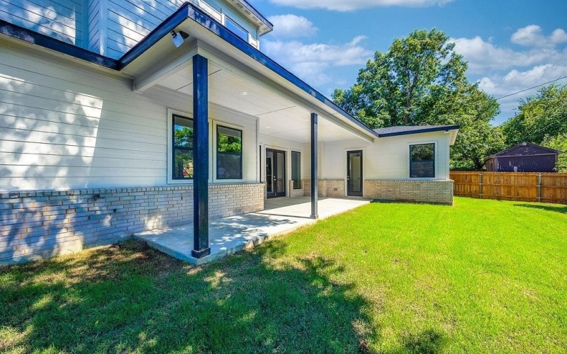 2416 Jewell Drive, Arlington, TX 76016, 4 Habitaciones Habitaciones , ,5 BañosBaños,Residential,En Venta,2416 Jewell Drive,21013052