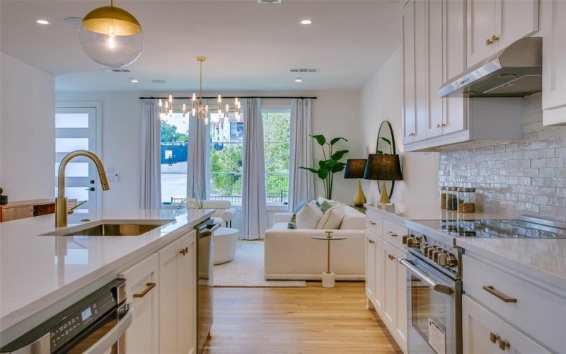 7207 Gaston Avenue #1004, Dallas, TX 75214, 2 Bedrooms Bedrooms, ,2 BathroomsBathrooms,Residential,For Sale,7207 Gaston Avenue,21013064