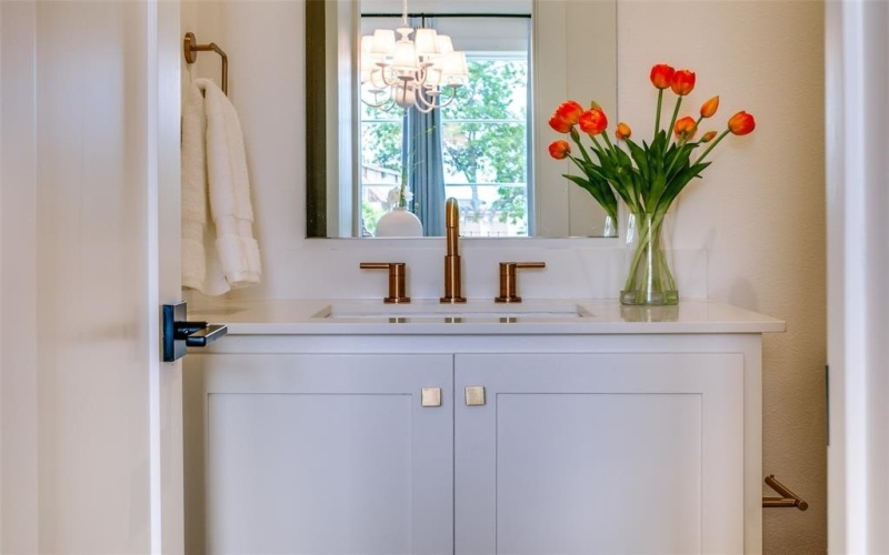 7207 Gaston Avenue #1004, Dallas, TX 75214, 2 Bedrooms Bedrooms, ,2 BathroomsBathrooms,Residential,For Sale,7207 Gaston Avenue,21013064