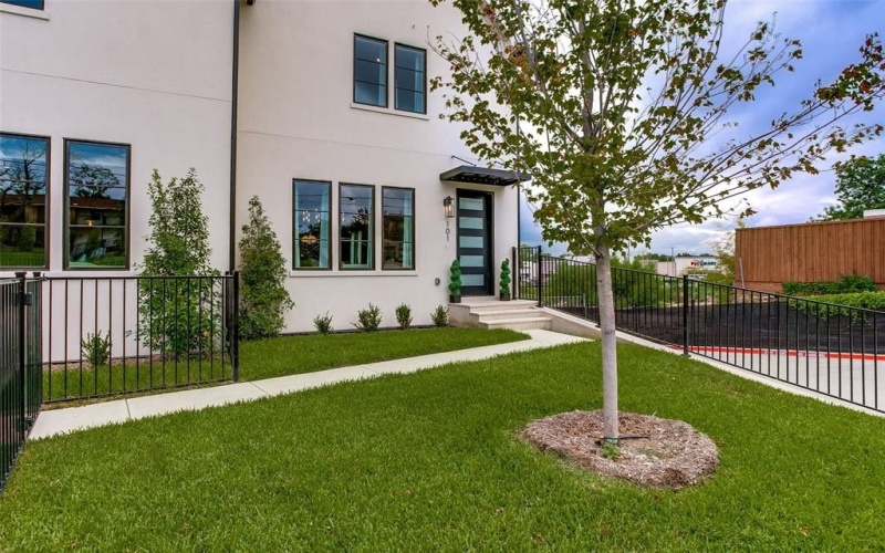 7207 Gaston Avenue #1004, Dallas, TX 75214, 2 Bedrooms Bedrooms, ,2 BathroomsBathrooms,Residential,For Sale,7207 Gaston Avenue,21013064