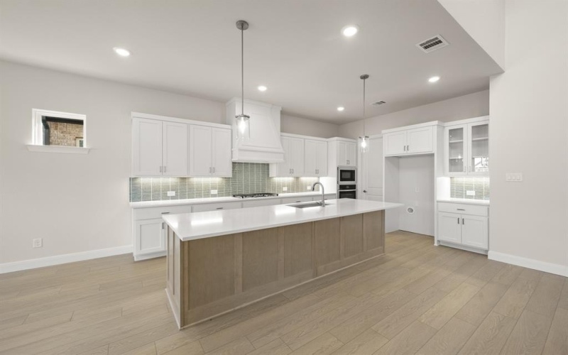 609 Bunchberry Street, Fort Worth, TX 76247, 4 Bedrooms Bedrooms, ,5 BathroomsBathrooms,Residential,For Sale,609 Bunchberry Street,0,21013081