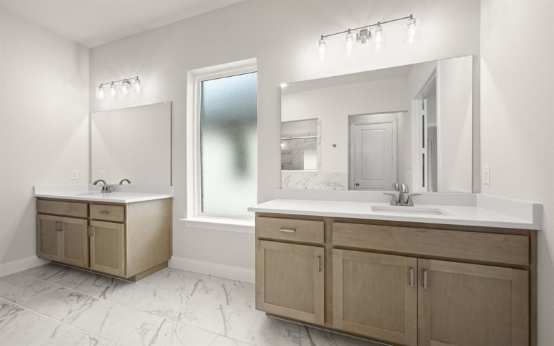 609 Bunchberry Street, Fort Worth, TX 76247, 4 Bedrooms Bedrooms, ,5 BathroomsBathrooms,Residential,For Sale,609 Bunchberry Street,0,21013081