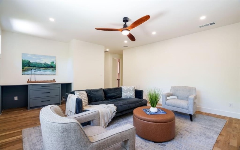 5836 Kenwood Avenue, Dallas, TX 75206, 5 Bedrooms Bedrooms, ,5 BathroomsBathrooms,Residential,For Sale,5836 Kenwood Avenue,21013386