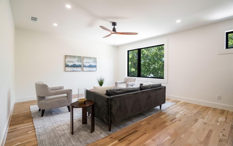 5836 Kenwood Avenue, Dallas, TX 75206, 5 Bedrooms Bedrooms, ,5 BathroomsBathrooms,Residential,For Sale,5836 Kenwood Avenue,21013386