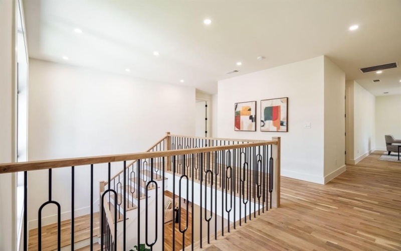 5836 Kenwood Avenue, Dallas, TX 75206, 5 Bedrooms Bedrooms, ,5 BathroomsBathrooms,Residential,For Sale,5836 Kenwood Avenue,21013386