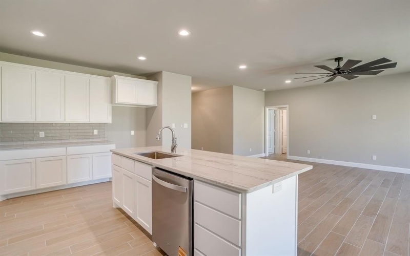 320 Cherry Point Drive, Palmer, TX 75152, 3 Bedrooms Bedrooms, ,2 BathroomsBathrooms,Residential,For Sale,320 Cherry Point Drive,21013434