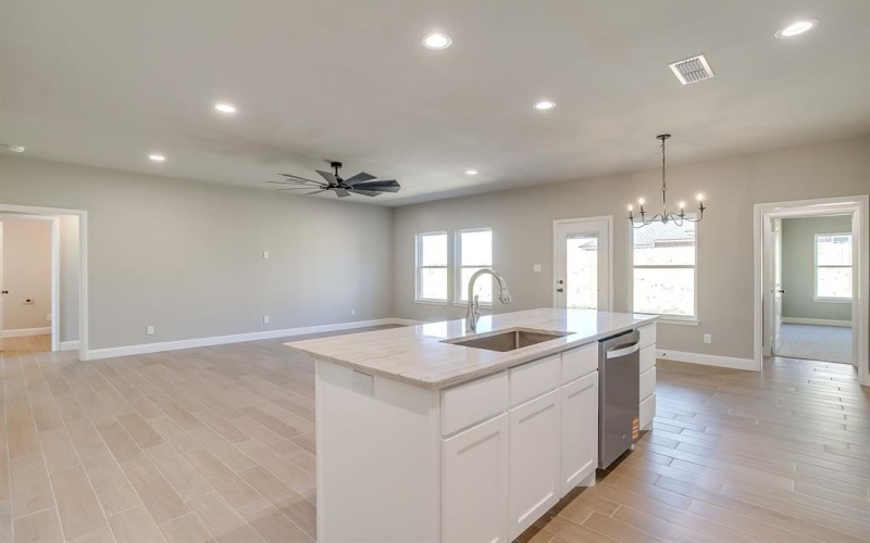 320 Cherry Point Drive, Palmer, TX 75152, 3 Bedrooms Bedrooms, ,2 BathroomsBathrooms,Residential,For Sale,320 Cherry Point Drive,21013434
