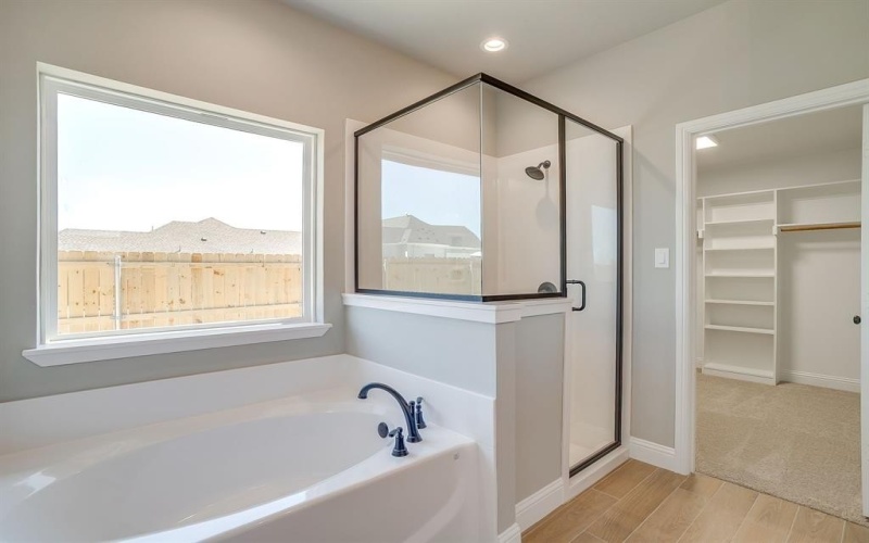 320 Cherry Point Drive, Palmer, TX 75152, 3 Bedrooms Bedrooms, ,2 BathroomsBathrooms,Residential,For Sale,320 Cherry Point Drive,21013434