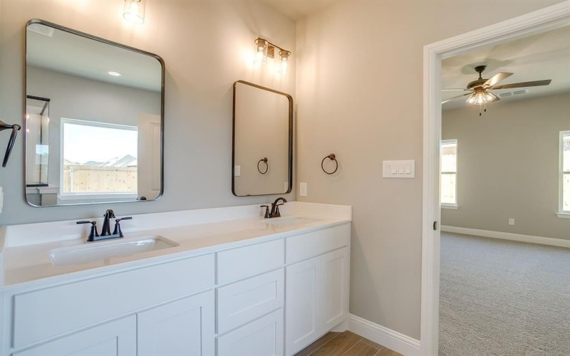 320 Cherry Point Drive, Palmer, TX 75152, 3 Bedrooms Bedrooms, ,2 BathroomsBathrooms,Residential,For Sale,320 Cherry Point Drive,21013434