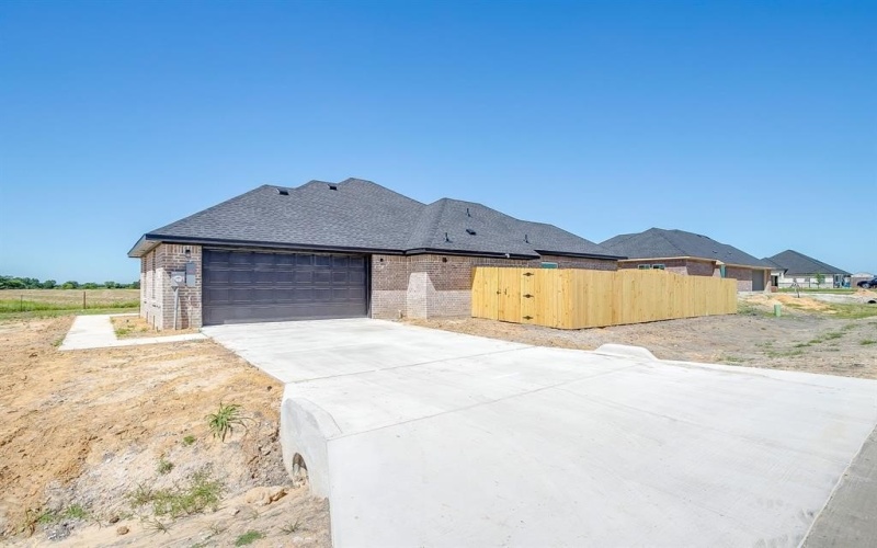 320 Cherry Point Drive, Palmer, TX 75152, 3 Bedrooms Bedrooms, ,2 BathroomsBathrooms,Residential,For Sale,320 Cherry Point Drive,21013434