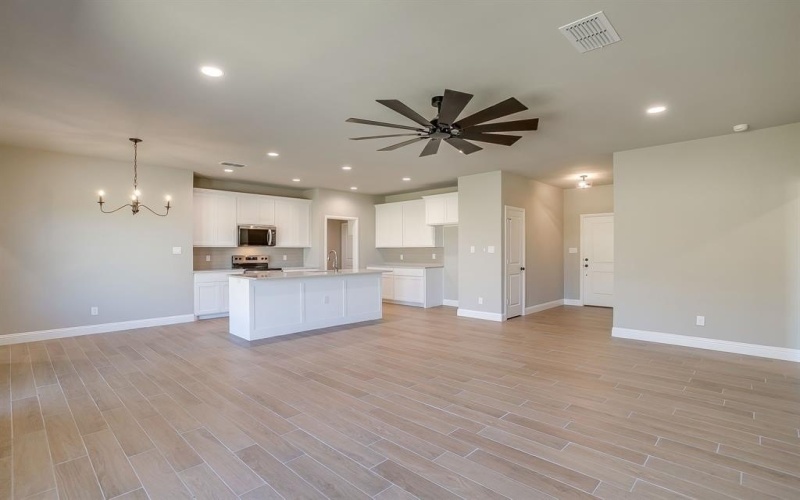 320 Cherry Point Drive, Palmer, TX 75152, 3 Bedrooms Bedrooms, ,2 BathroomsBathrooms,Residential,For Sale,320 Cherry Point Drive,21013434