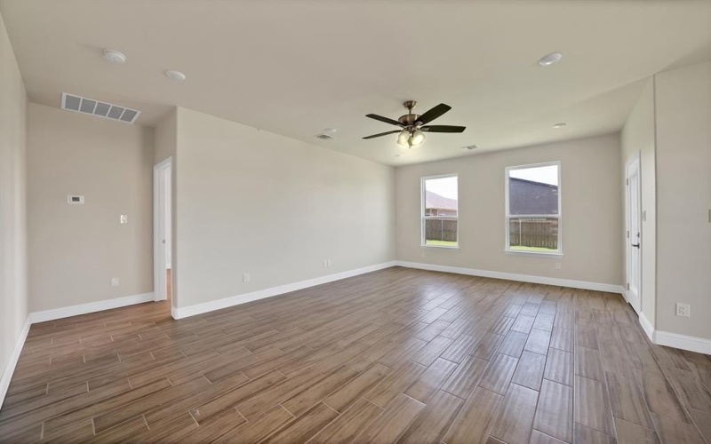 2528 Deer Trail, Granbury, TX 76048, 3 Bedrooms Bedrooms, ,2 BathroomsBathrooms,Residential,For Sale,2528 Deer Trail,21013508