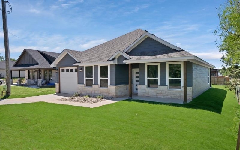 2528 Deer Trail, Granbury, TX 76048, 3 Bedrooms Bedrooms, ,2 BathroomsBathrooms,Residential,For Sale,2528 Deer Trail,21013508