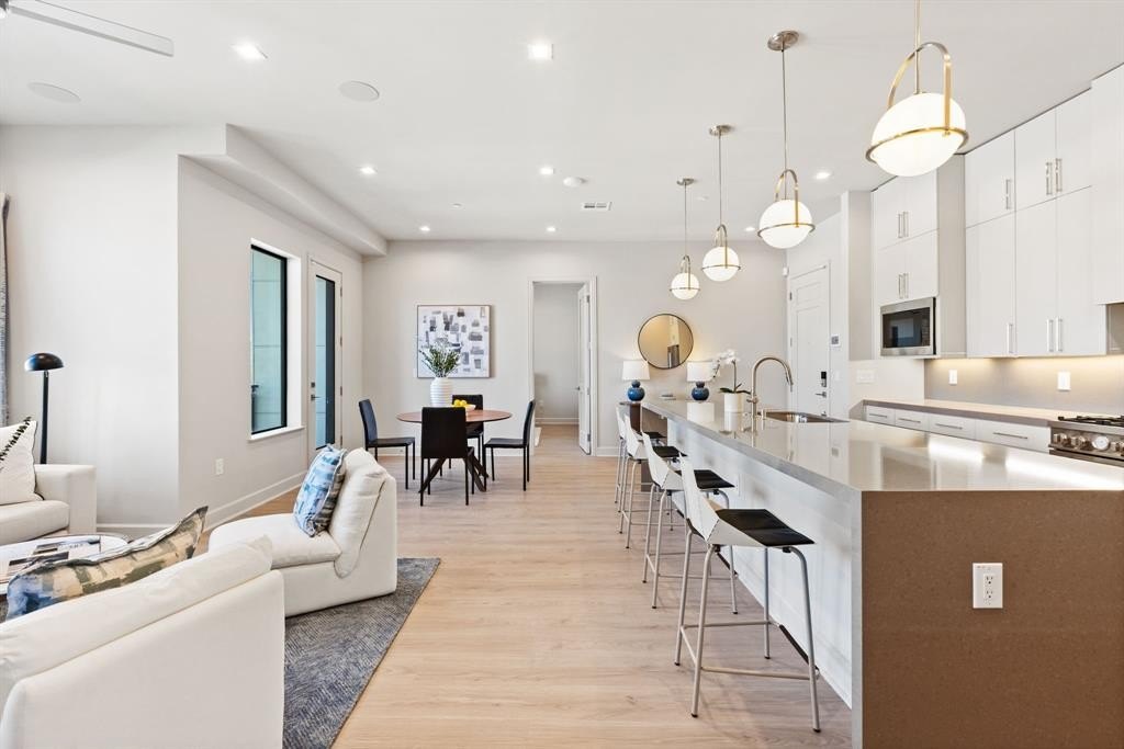 1900 S Ervay Street #312, Dallas, TX 75215, 2 Bedrooms Bedrooms, ,2 BathroomsBathrooms,Residential,For Sale,1900 S Ervay Street,0,21013549