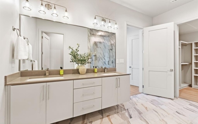 1900 S Ervay Street #312, Dallas, TX 75215, 2 Bedrooms Bedrooms, ,2 BathroomsBathrooms,Residential,For Sale,1900 S Ervay Street,0,21013549