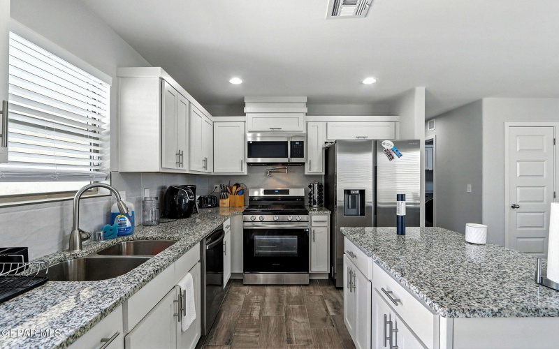 837 Paseo Drusey Place, Horizon City, TX 79928, 4 Habitaciones Habitaciones , ,2 BañosBaños,Residential,En Venta,837 Paseo Drusey Place,927160